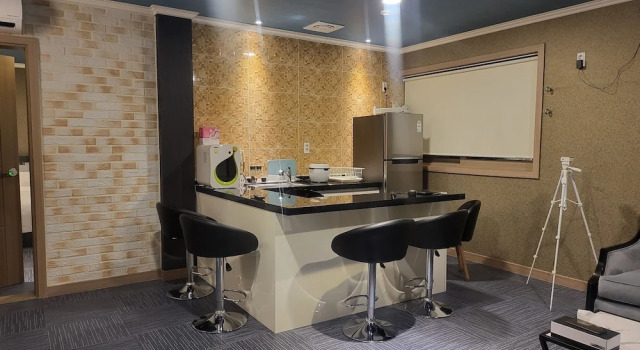 Люкс Royal GoldenRoot Hotel in Gimhae
