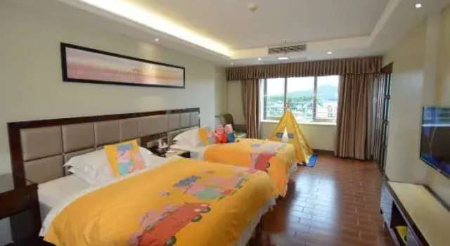 Семейный тент с видом на закат Borrman Sunshine Panorama Selected Hotel (Shanwei Ermalu Food Street)