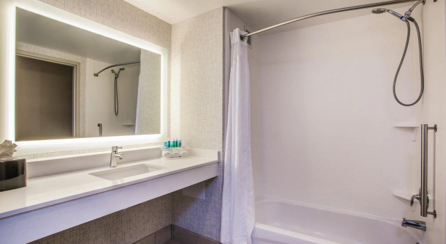 Двухместный номер Standard Holiday Inn Express & Suites Lexington Park California by IHG