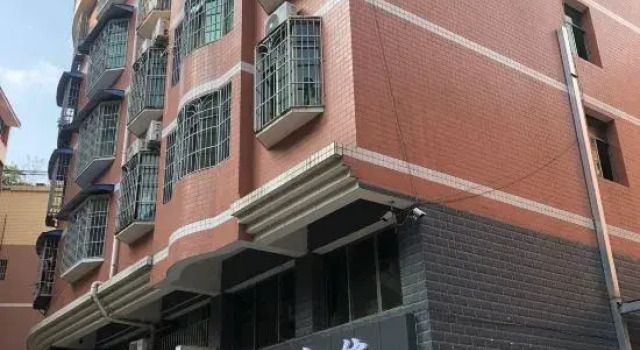 Longli Jinlong Hotel, Rezerwuj Hotel Hotele w Guizhou z parkingiem, Parking
