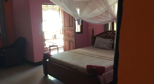Kajibange bar and guesthouse
