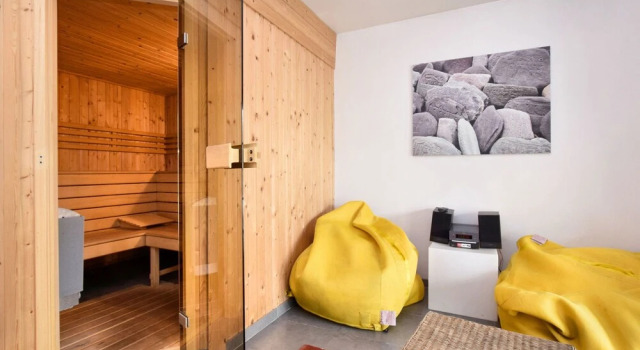 Luxury Villa With Sauna and Jacuzzi and Views of the Golf Course of Durbuy
