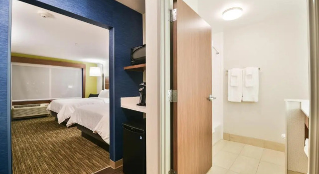 Четырёхместный номер Standard Holiday Inn Express & Suites Lehi - Thanksgiving Point by IHG