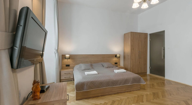 Krakow For You Budget, Забронировать Апарт-отель Отели Кракова с парковкой, рядом с Церковь Святого Франциска Ассизи, Парковка