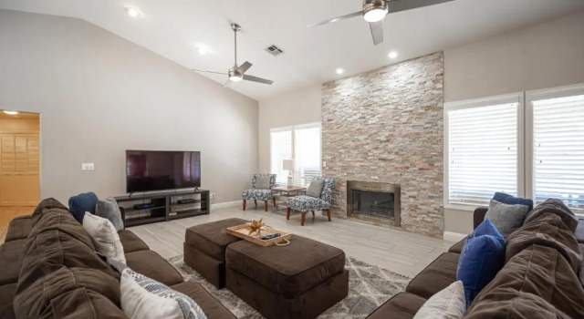Luxury Home Near Las Vegas Strip and Airport., Book Hotel Las Vegas Strip Las Vegas
