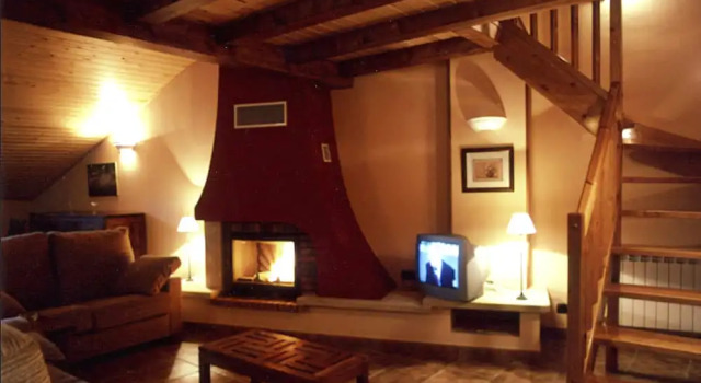 Apartamentos Casa Rivera, Book Apartment Hotels in Aragon with Parking, Parking
