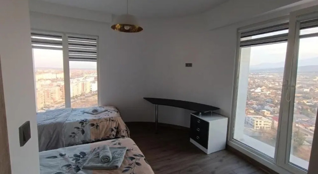 18th Floor Condo With Pool & Fitness Center, Rezerwuj Apartament Hotele w Skopje z parkingiem, Parking