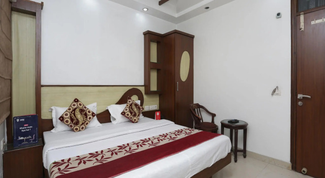 OYO 1660 Hotel Topaz