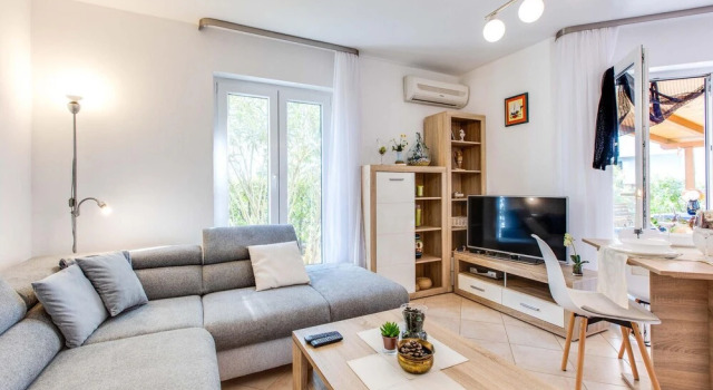 Amazing Apartment in Vantacici With Wifi and 2 Bedrooms, Prenota Appartamento Hotel a Isole Quarnerine con parcheggio, Parcheggio