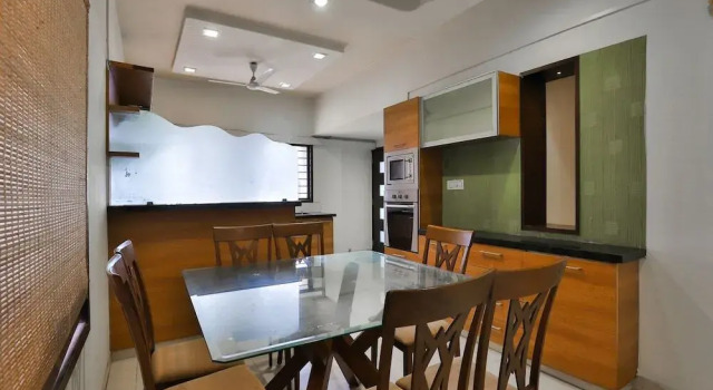 Shreeji Sangeet Apartments by OYO Rooms, Rezervovat Apartmán Apartmány v Gujarat, Apartmán