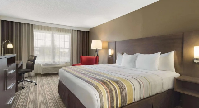 Четырёхместный люкс Country Inn & Suites by Radisson, Ankeny - Des Moines