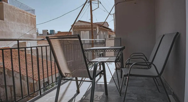 Modern apartment 1 minute from Remataki beach