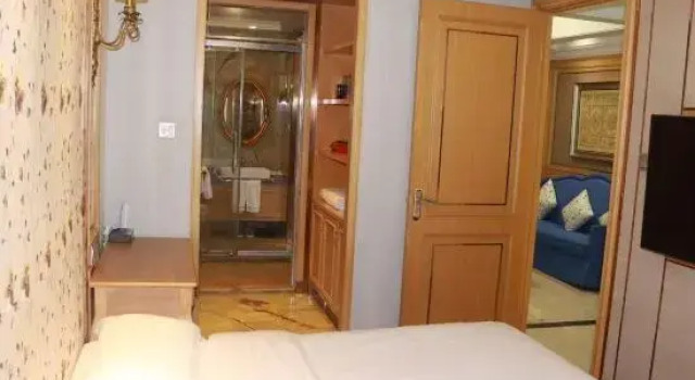 Люкс Premier D House International Service Apartment