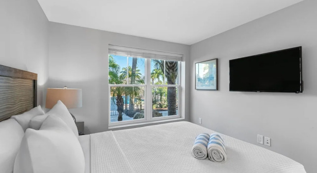 Номер Deluxe с 3 комнатами с видом на бассейн Escape Coastal Resort on Casey Key