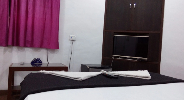 Hotel Geetanjali St Bus Stand Panvel, Забронировать Отель Отели штата Махараштры с завтраком, Завтраки