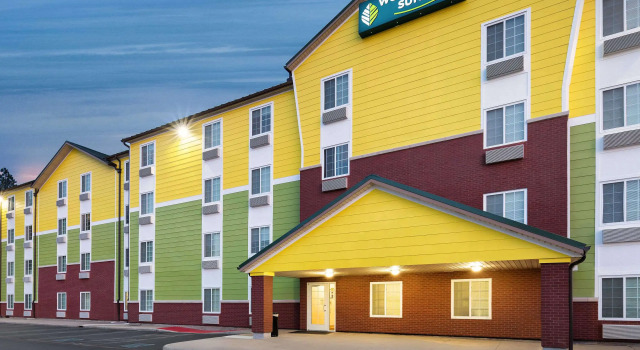WoodSpring Suites Tyler Rose Garden
