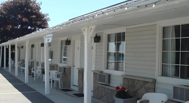 Boathouse Country Inn, Varaa Hotelli Leeds and the Thousand Islands Ontario