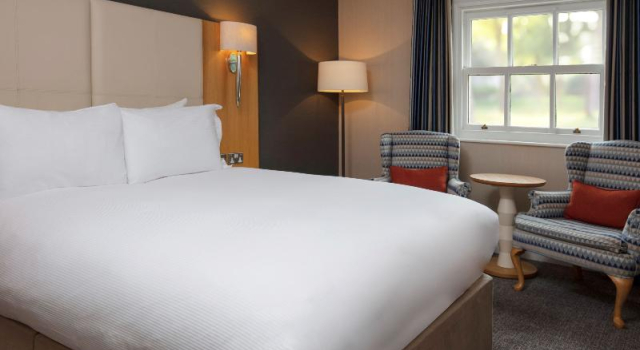 Двухместный номер Classic с балконом Oulton Hall Hotel, Spa & Golf Resort
