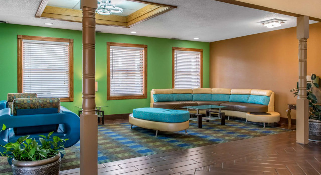 Quality Inn & Suites Bedford, Rezerwuj Hotel Bedford Indiana