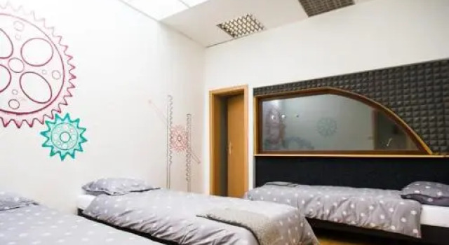 Home factory hostel, Reserva ahora Albergue Hostales en Praga, cerca de Puerta de Leopoldo, Albergue