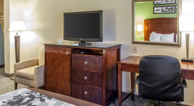 Четырёхместный номер Standard Sleep Inn & Suites near Joint Base Andrews-Washington Area