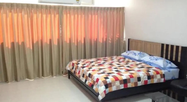 Номер Standard Muangthongthani Rental/Khun Dan