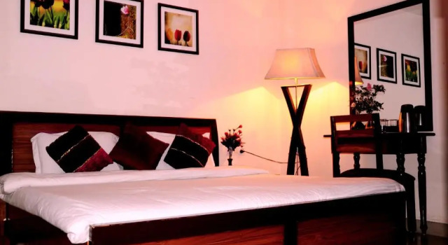 Двухместный номер Deluxe с красивым видом из окна THE EDEN HOTEL Near Okhla