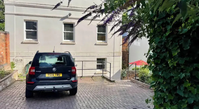 Vernon Place Accommodation, Забронировать Дом для отпуска Виллы Челтнем, рядом с Jonny-Rocks Stadium, Вилла