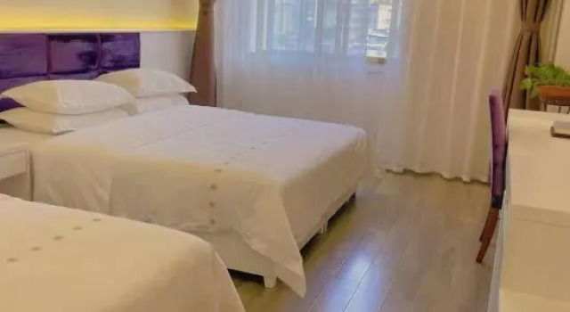 Семейный люкс Tonghe Hotel