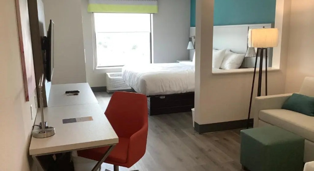 Люкс Comfort Suites Colorado Springs East - Medical Center Area