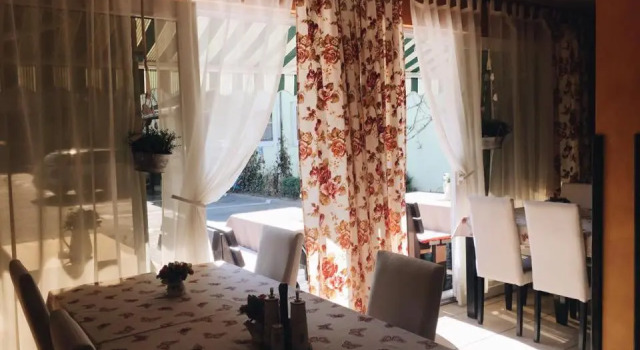Villa Chesa, Varaa Hotelli Târgu-Mureş 