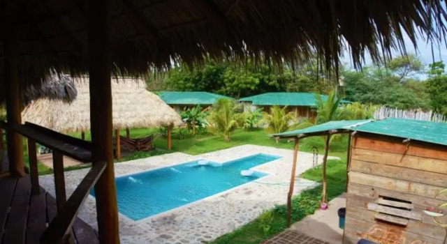 Ruamoko Hostel, Book Hostel / Vandrerhjem Hoteller i Popoyo med pool, Swimmingpool