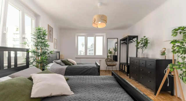 King bed home, 3 bed rooms, Ideal for groups of Ten, 16, Book Hotel Wien Østrig, nær Erste Campus