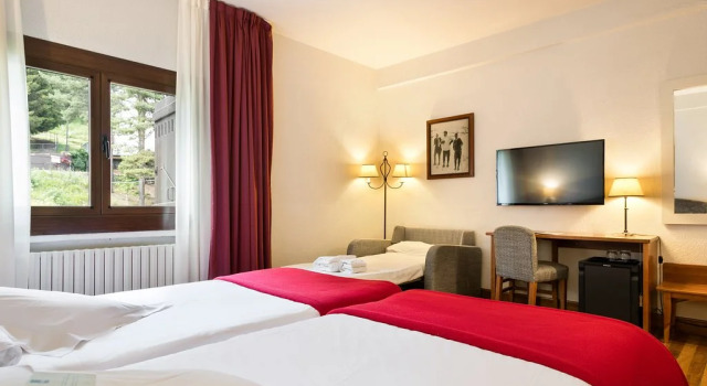 Четырёхместный номер Standard SNÖ Hotel Formigal
