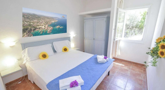 Apartment with Swimming Pool in Trinità d'Agultu e Vignola