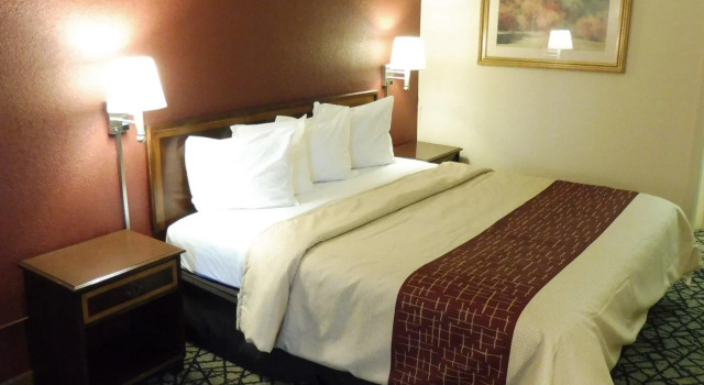 Двухместный номер Standard Red Roof Inn Fredericksburg South
