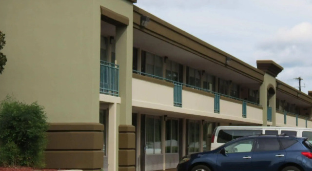Ramada Montgomery