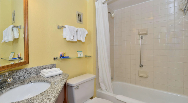 Четырёхместный номер Standard Best Western Plus Richmond