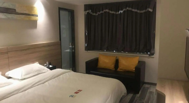 Zhongshan Jiating Apartment (Mingzhu Station Wangyu Road Branch), Boek Appartement Hotels in Guangdong met parkeren, Parkeren