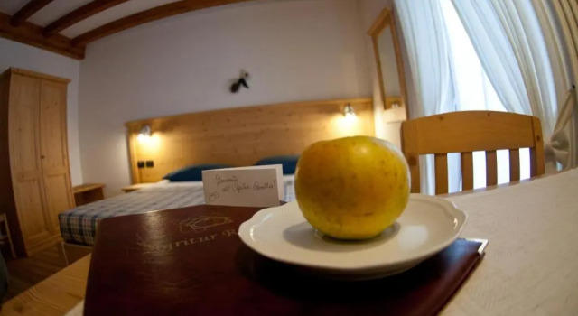 Agritur Renetta, Забронировать Отель «постель и завтрак» Тассулло Val di Non