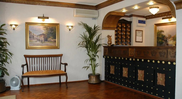 Megara Palace, Забронировать Отель Отели Стамбула с питанием, рядом с Базар Араста, Пансион