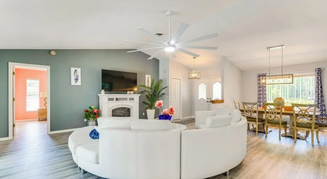 Spring Hill Home: Heated Pool, 9 Mi to Beach!, Réserver Maison de vacances Spring Hill Floride