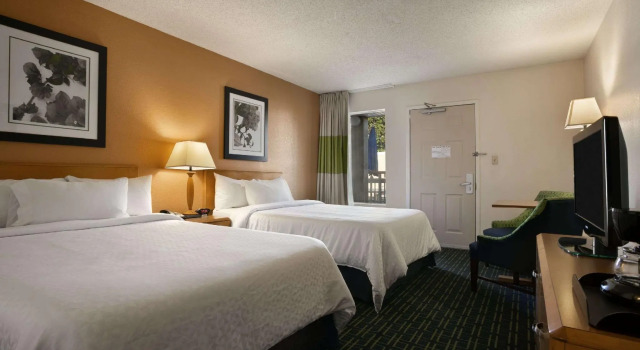 Standard Neljän hengen huone Days Inn by Wyndham Chattanooga/Hamilton Place