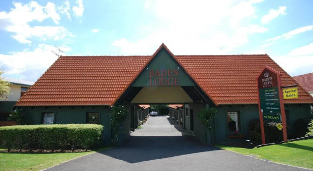 Baden Lodge Motel - PRIVATE SPA Bath, Забронировать Мотель Мотели Озера Роторуа, Мотель