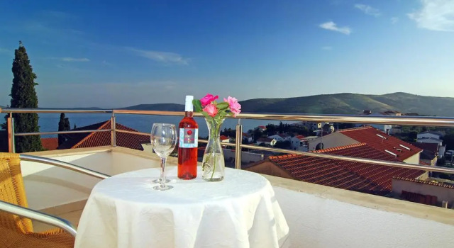 Студия Apartments Kairos