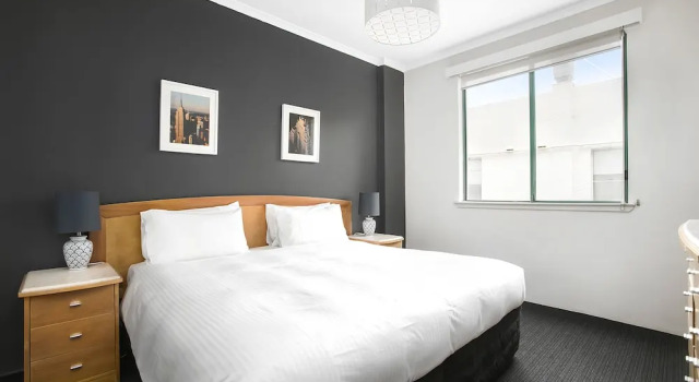 Апартаменты с 3 комнатами с видом на улицу The Coogee View Beachfront Serviced Apartments