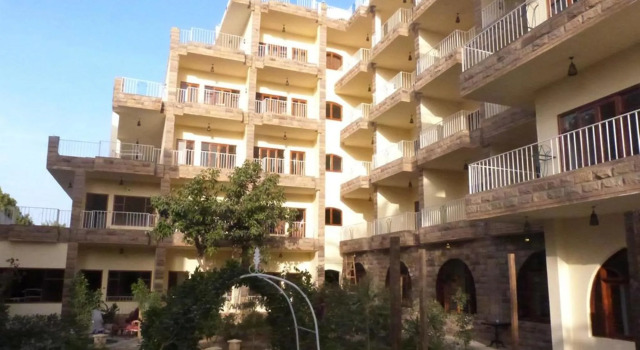Thebes Hotel Luxor, Rezervovat Hotel West bank Luxor
