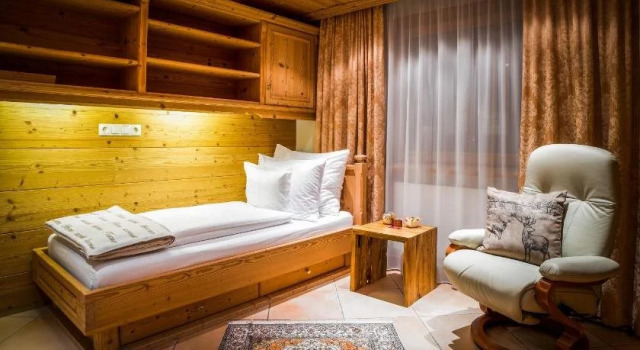 Chalet Verwall, Забронировать Шале Отели Лех с бассейном, рядом с Горнолыжный подъемник Шлосскопфбан, Бассейн