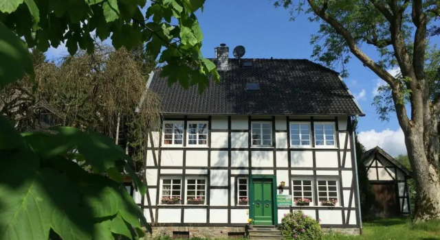 Ferienhaus am Menzerather Weiher, Забронировать Отель Моншау Айфель