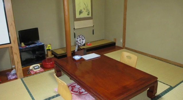 Hozenji Onsen Ryokan Ebitei, Prenota Hotel Kokonoe Oita